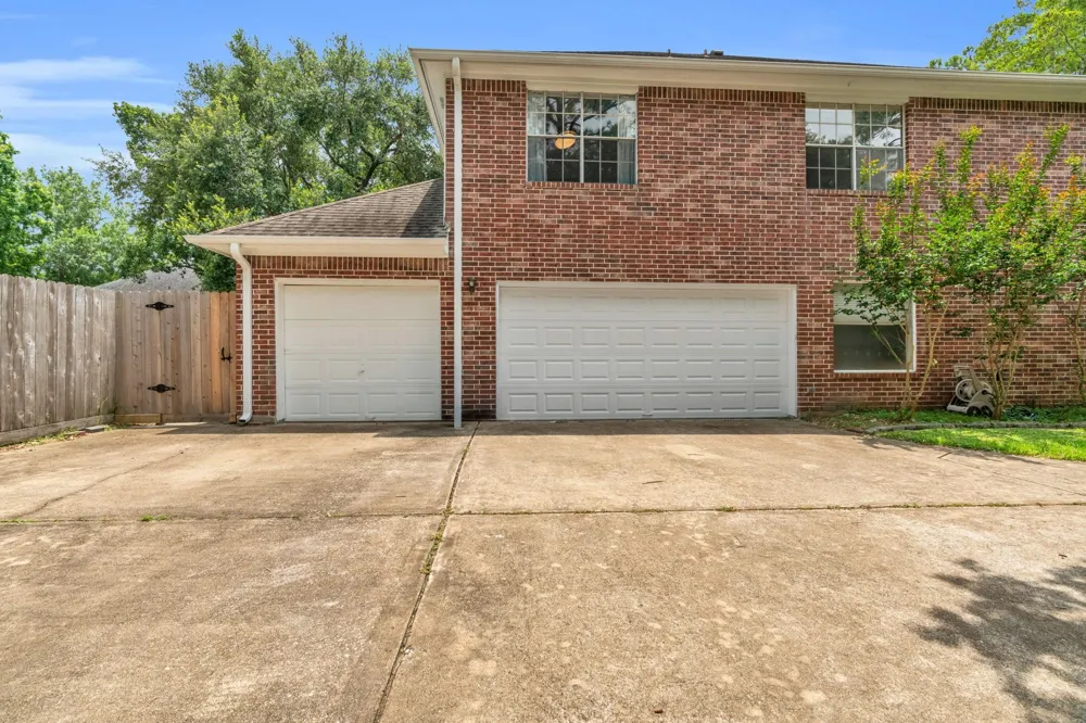 1022 Pinewood Lane Seabrook, TX 77586
