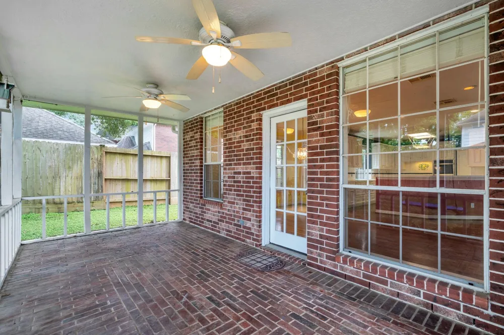 1022 Pinewood Lane Seabrook, TX 77586