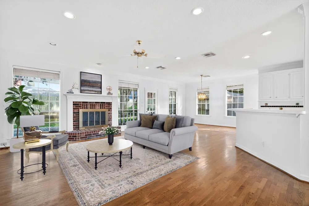 1022 Pinewood Lane Seabrook, TX 77586