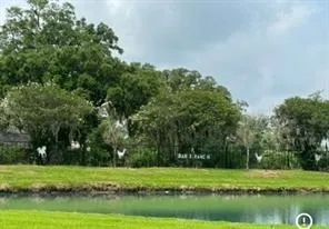 383 Brahman Trail Angleton, TX 77515