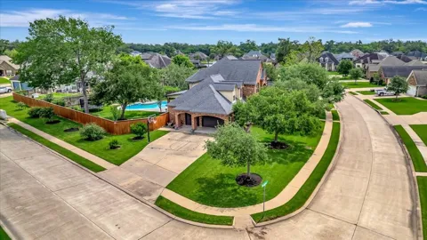 51 Deerwood Court