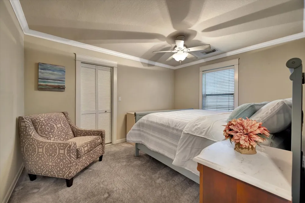 222 Oak Road Road Clear Lake Shores, TX 77565