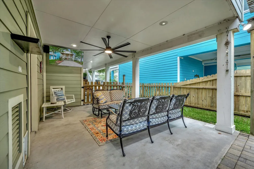 222 Oak Road Road Clear Lake Shores, TX 77565