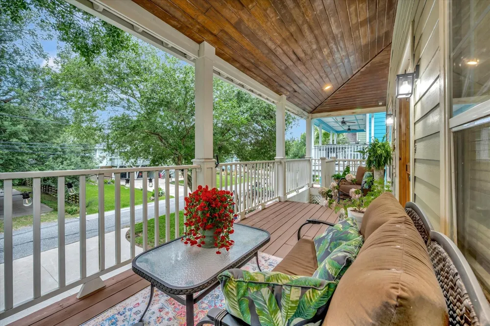 222 Oak Road Road Clear Lake Shores, TX 77565