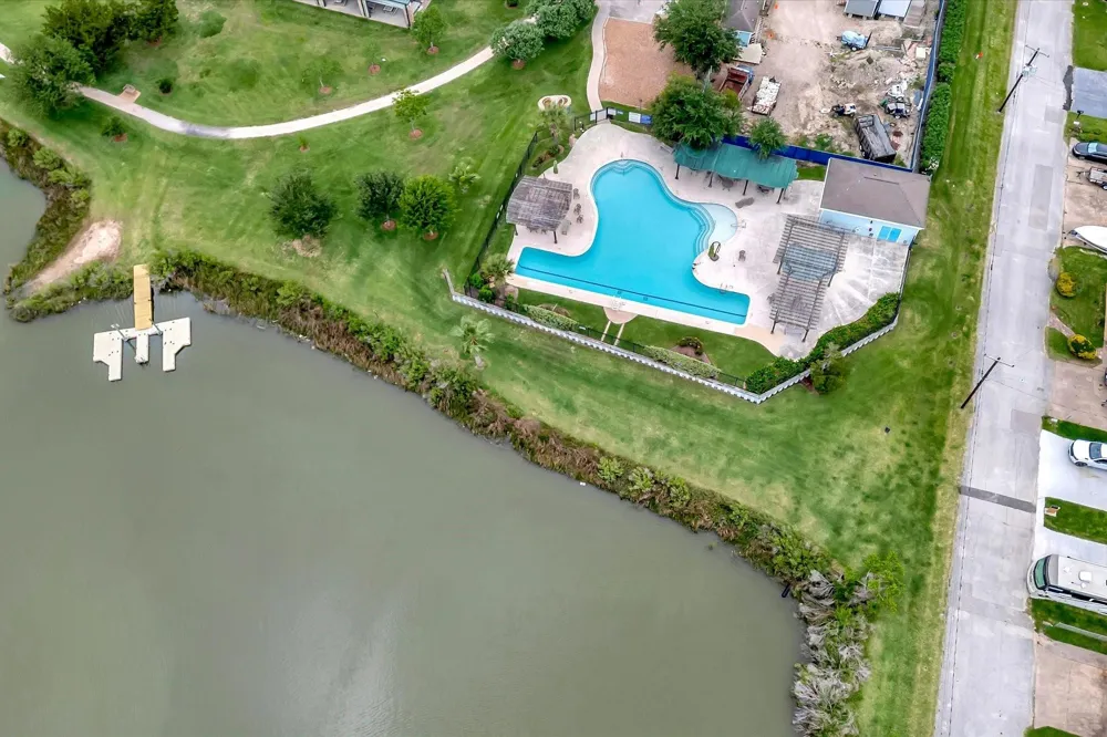 222 Oak Road Road Clear Lake Shores, TX 77565