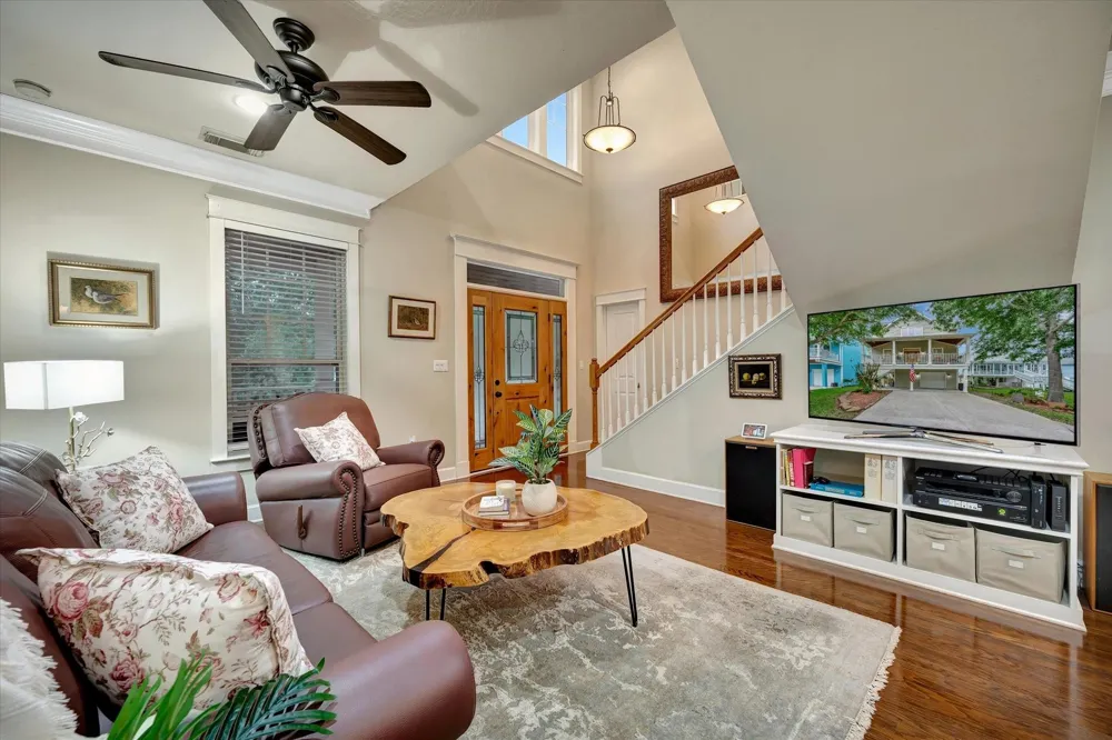222 Oak Road Road Clear Lake Shores, TX 77565