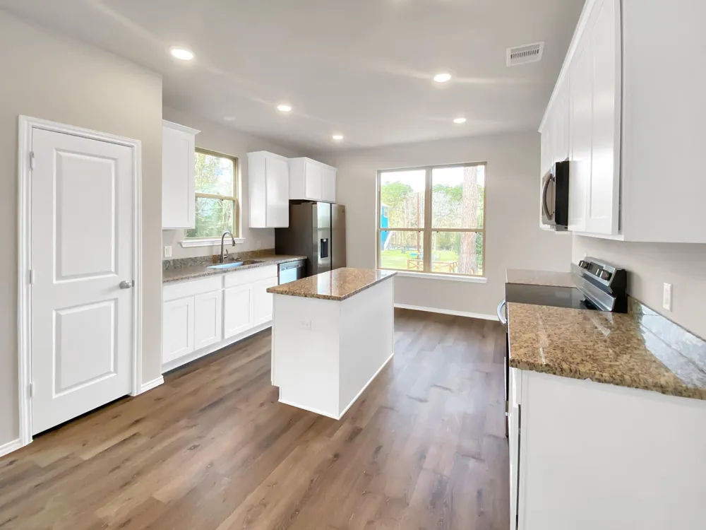 807 Comanche Road Conroe, TX 77316