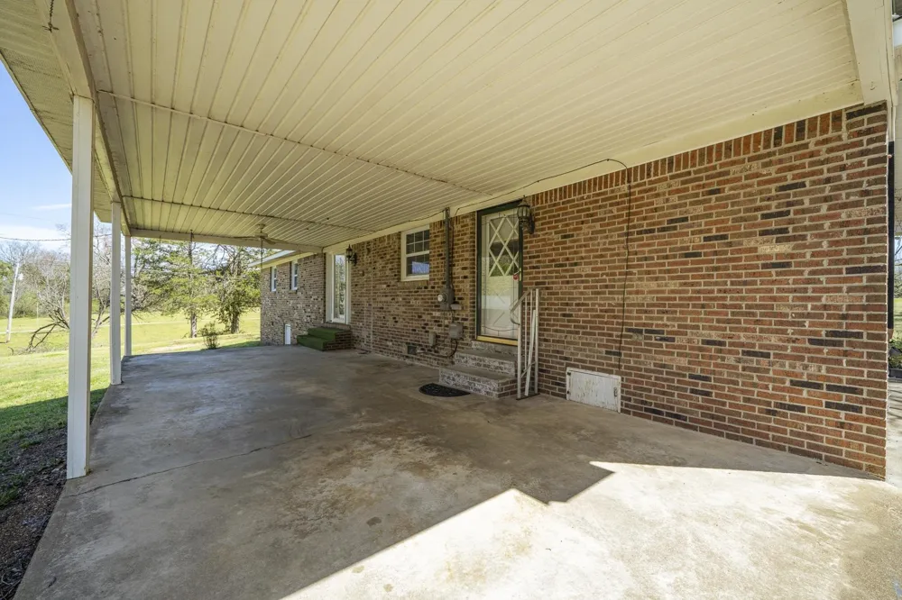 9265 Hwy 128 Savannah, TN 38372