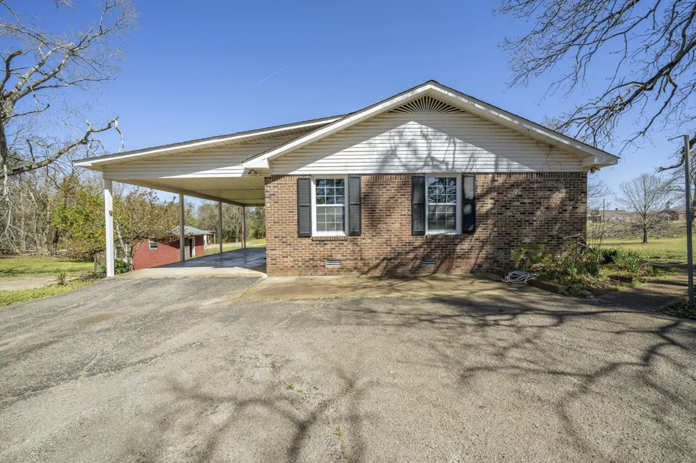 9265 Hwy 128 Savannah, TN 38372