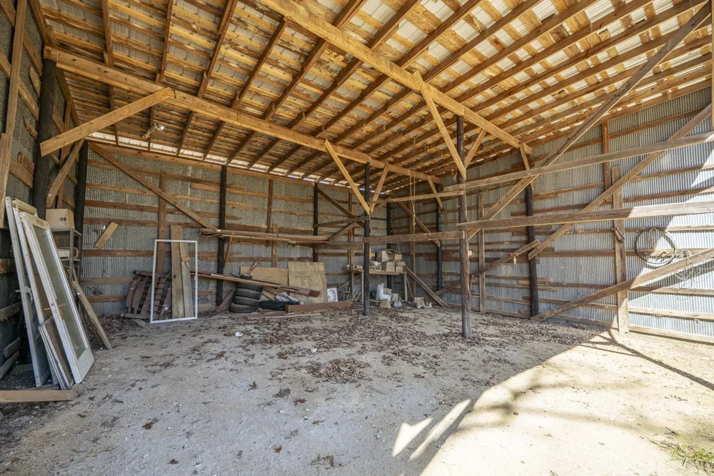 9265 Hwy 128 Savannah, TN 38372