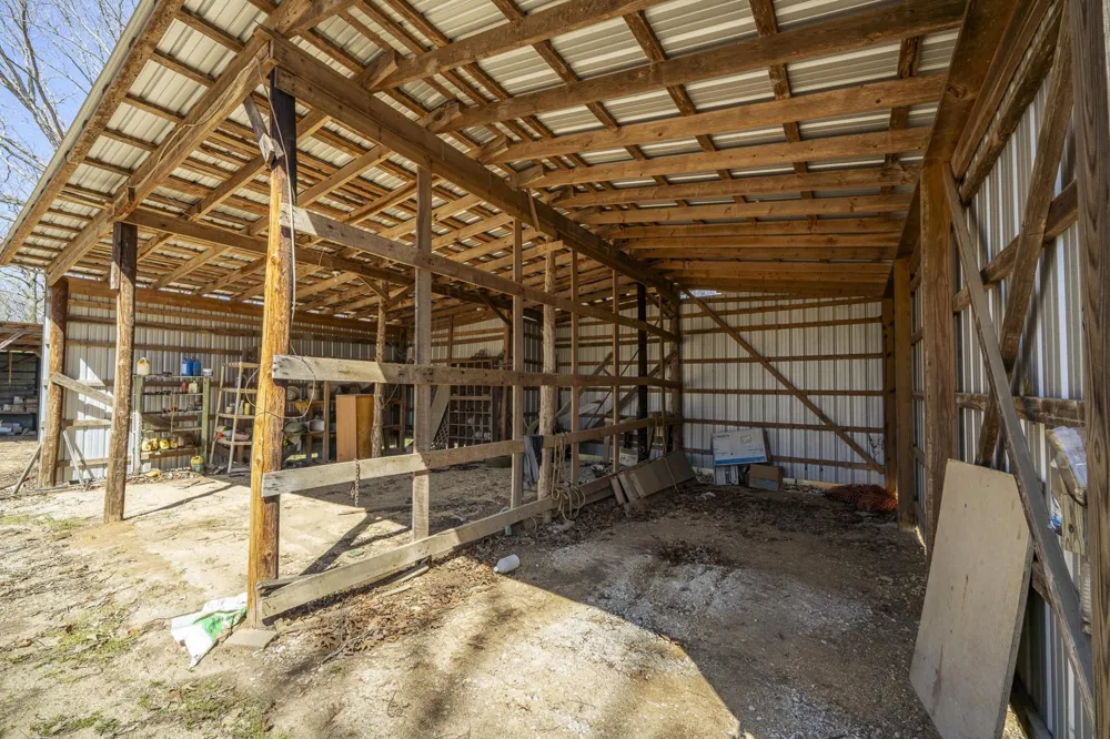 9265 Hwy 128 Savannah, TN 38372