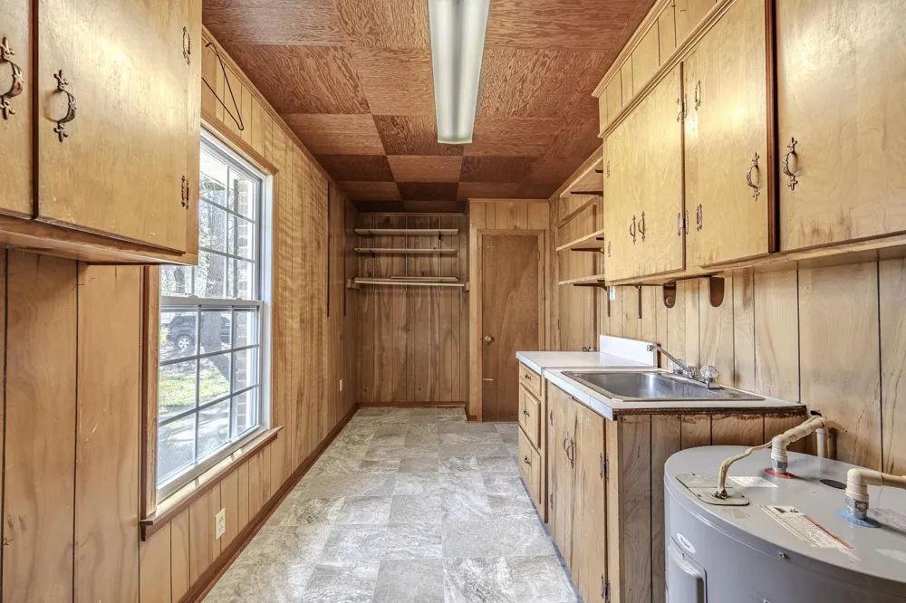 9265 Hwy 128 Savannah, TN 38372