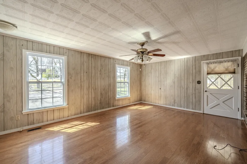 9265 Hwy 128 Savannah, TN 38372
