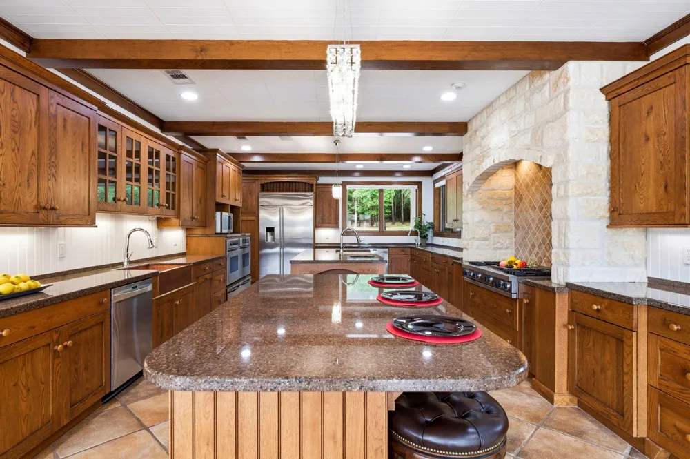 43 Pool Road Richards, TX 77873