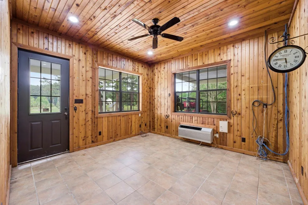 43 Pool Road Richards, TX 77873