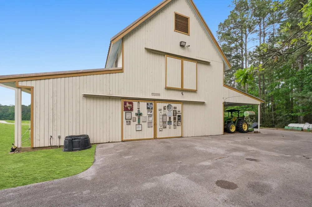 43 Pool Road Richards, TX 77873