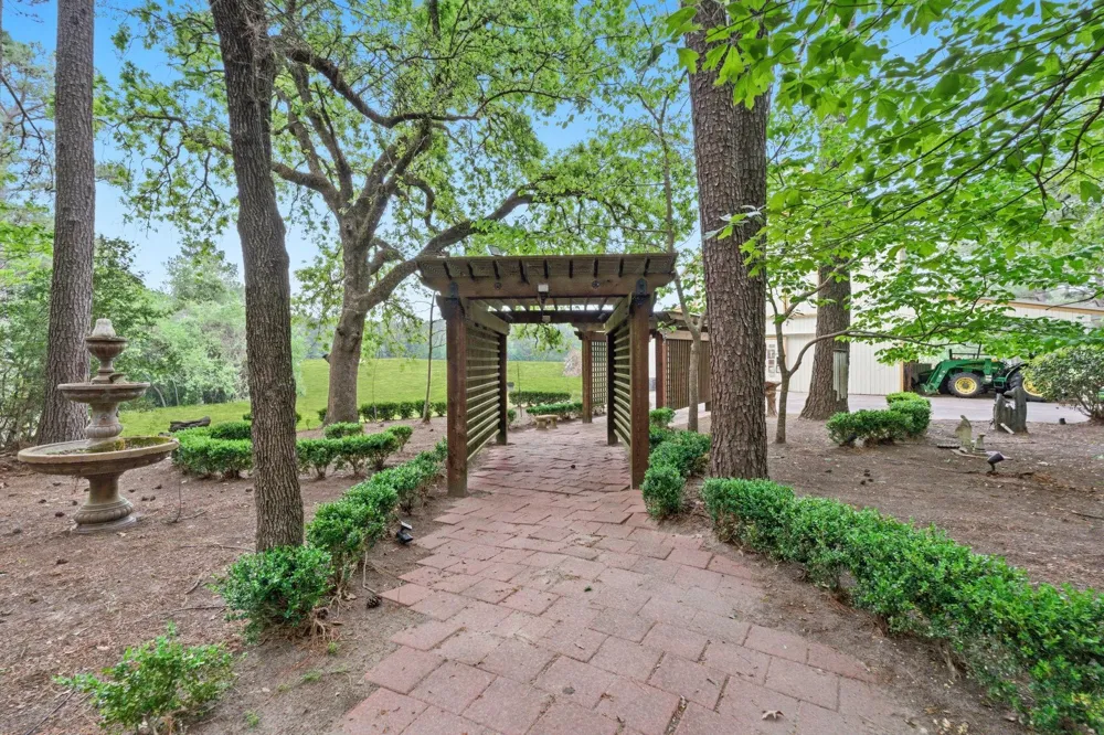 43 Pool Road Richards, TX 77873