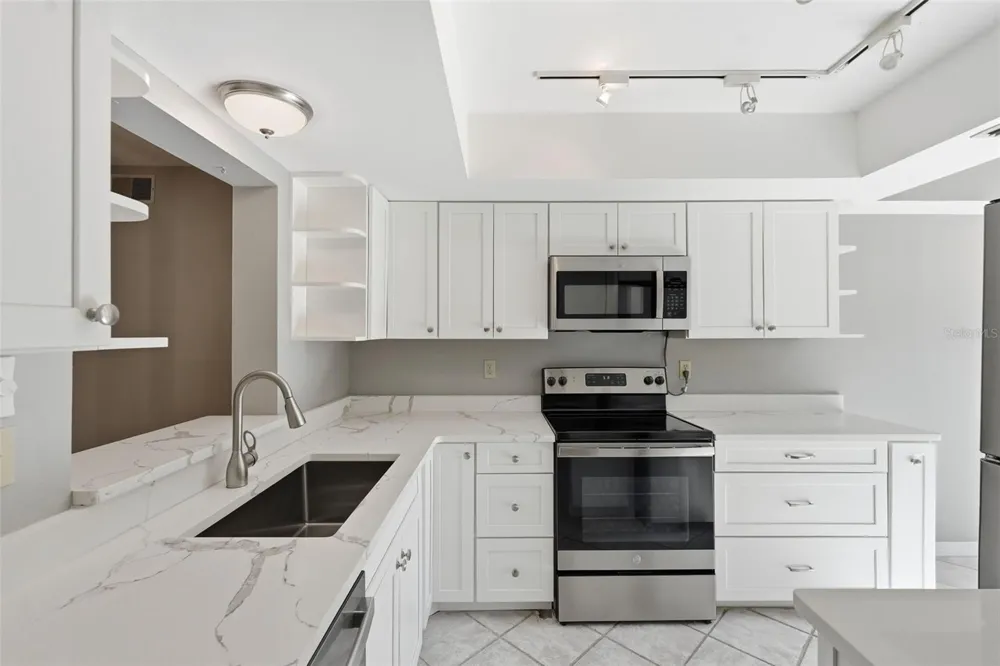 3163 LANDMARK DRIVE #615 Clearwater, FL 33761