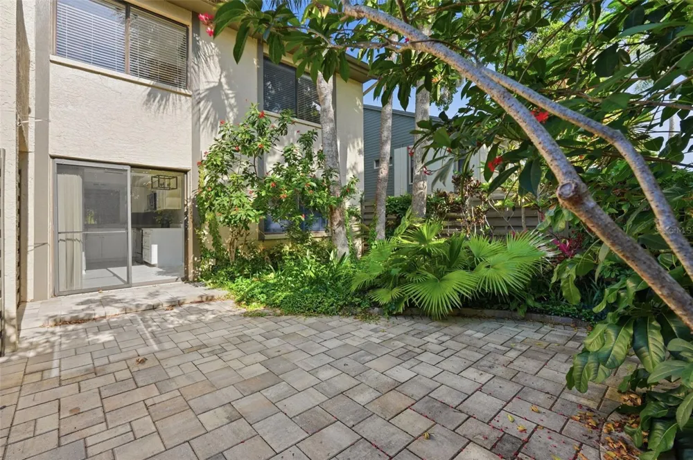 3163 LANDMARK DRIVE #615 Clearwater, FL 33761