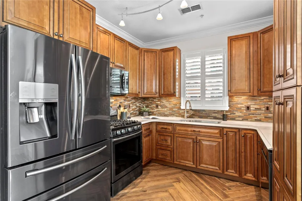 2741 VIA CIPRIANI #914A Clearwater, FL 33764
