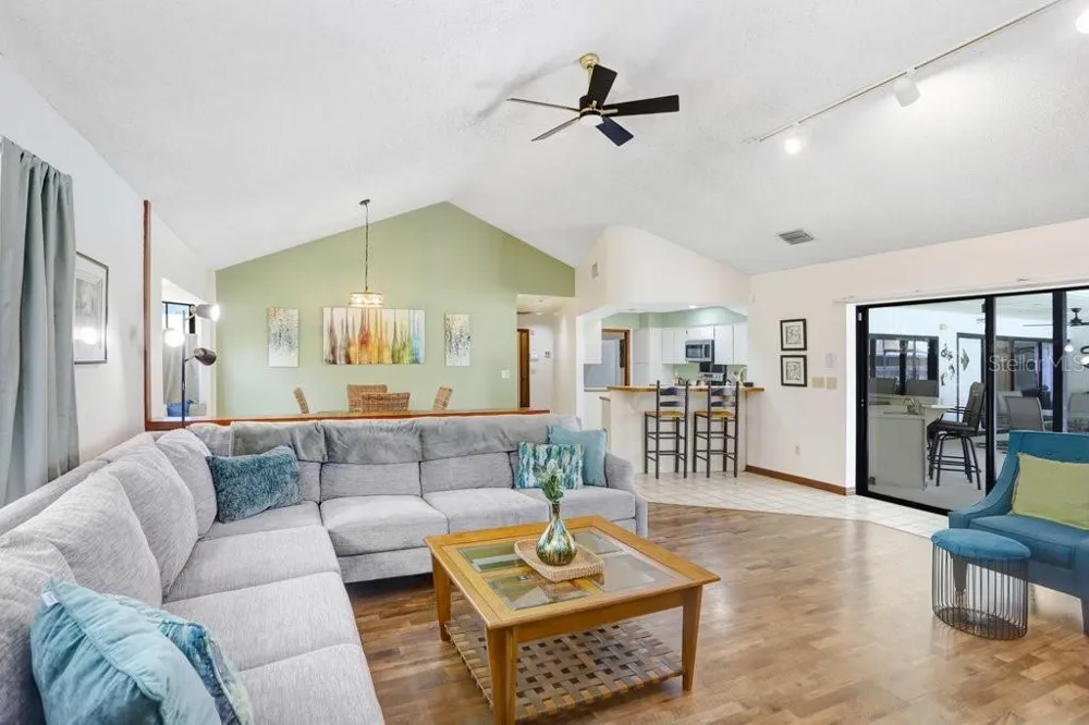 507 SPORTSMAN PARK DRIVE Seffner, FL 33584