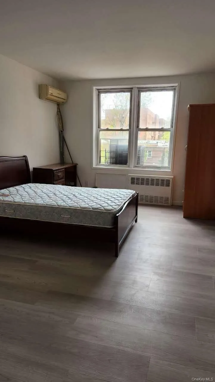 37th Ave 144-24 #5B Flushing, NY 11354