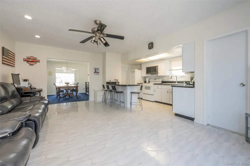 3124 Ralph Avenue Oceanside, NY 11572