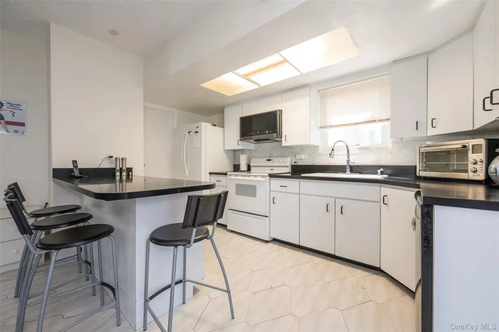 3124 Ralph Avenue Oceanside, NY 11572