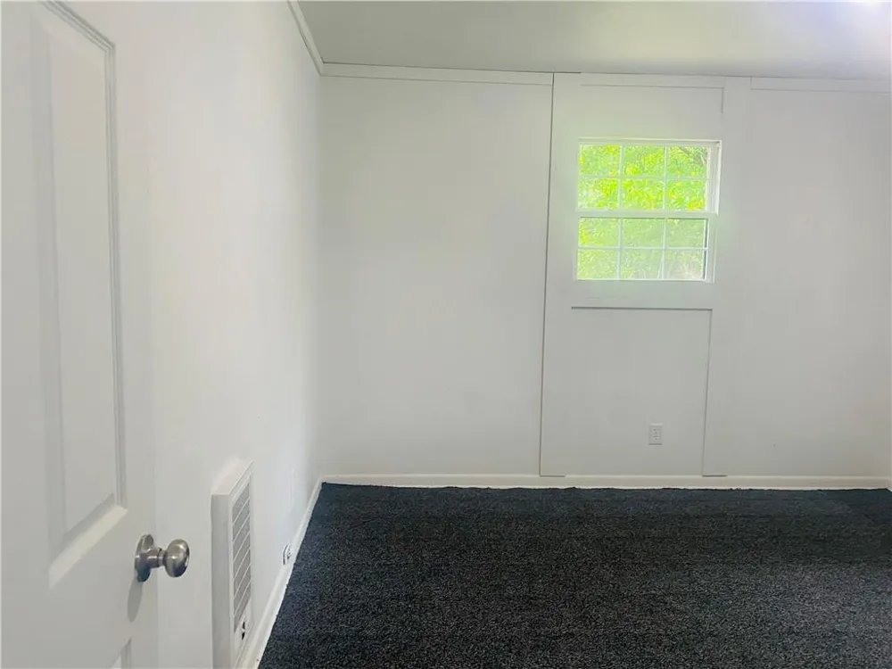93 North Lumpkin, GA 31815