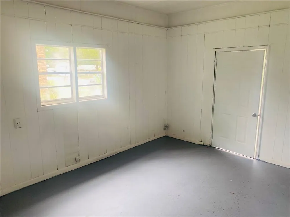 93 North Lumpkin, GA 31815