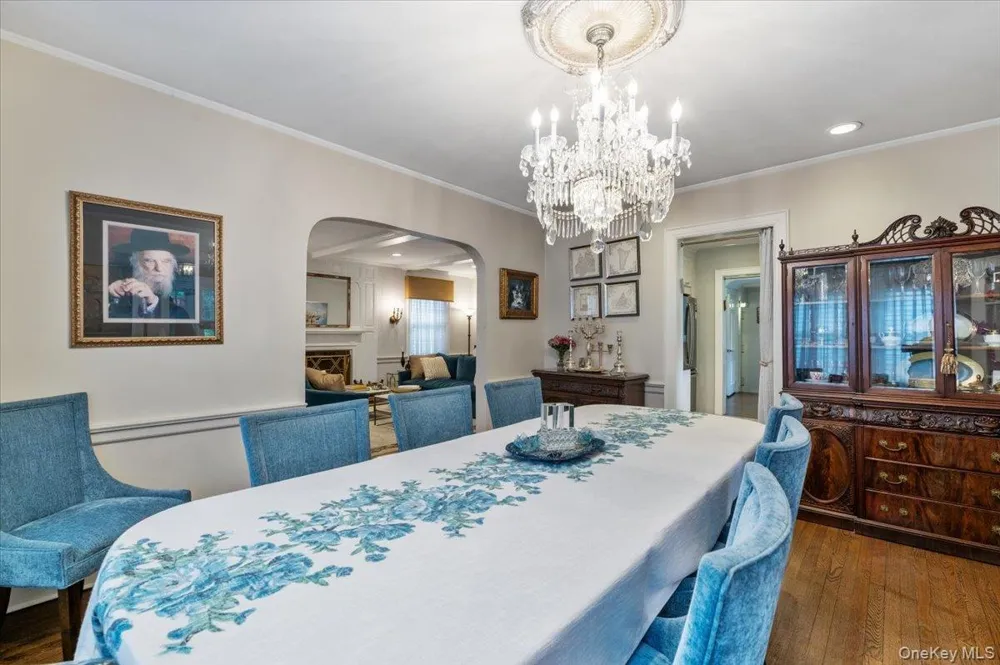 421 Broadway Lawrence, NY 11559