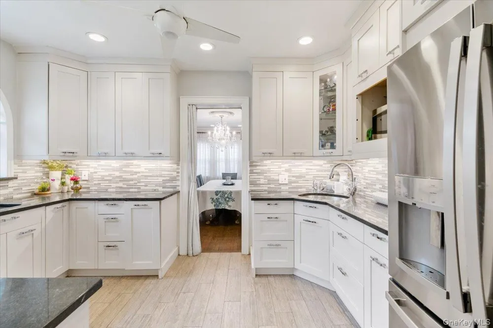 421 Broadway Lawrence, NY 11559
