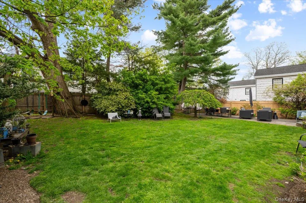 421 Broadway Lawrence, NY 11559