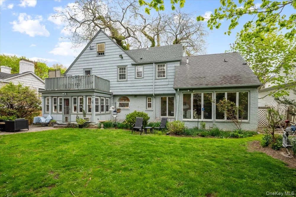 421 Broadway Lawrence, NY 11559