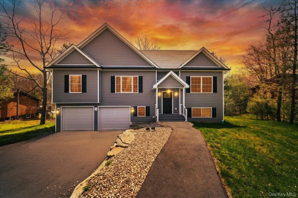 68 Picadilly Circle Rock Hill, NY 12775