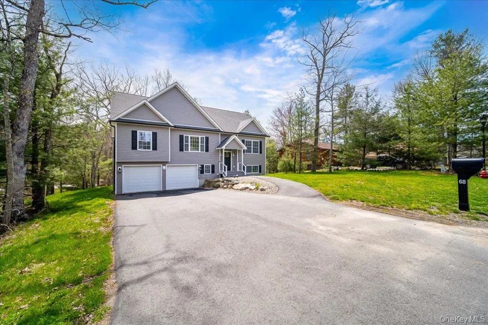 68 Picadilly Circle Rock Hill, NY 12775