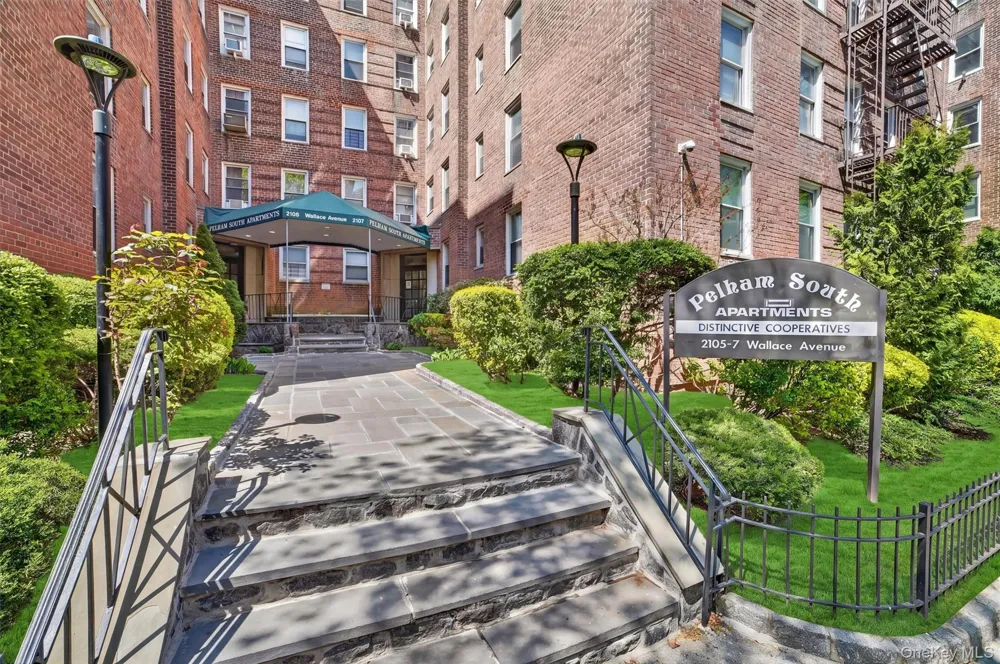 2105 Wallace Avenue #2A Bronx, NY 10462