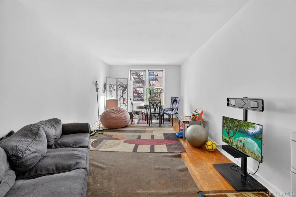 2105 Wallace Avenue #2A Bronx, NY 10462