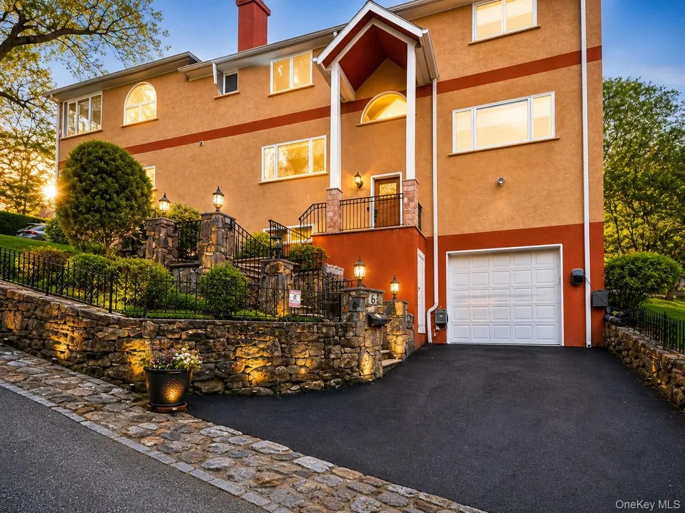6 Inwood Place New Rochelle, NY 10801