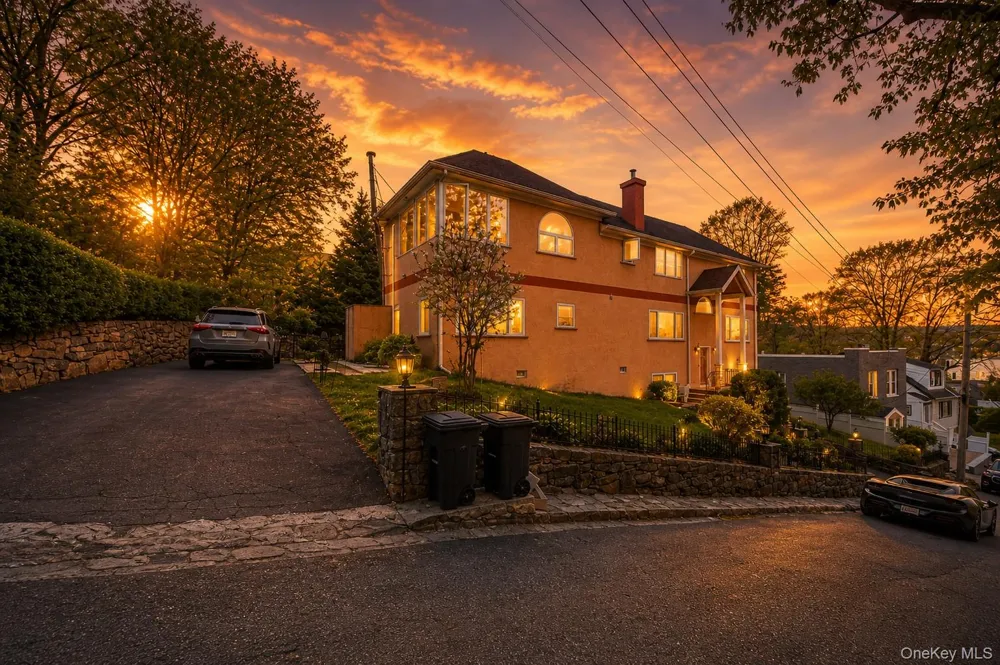 6 Inwood Place New Rochelle, NY 10801