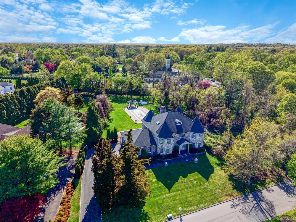 2 Deepwells Lane Saint James, NY 11780