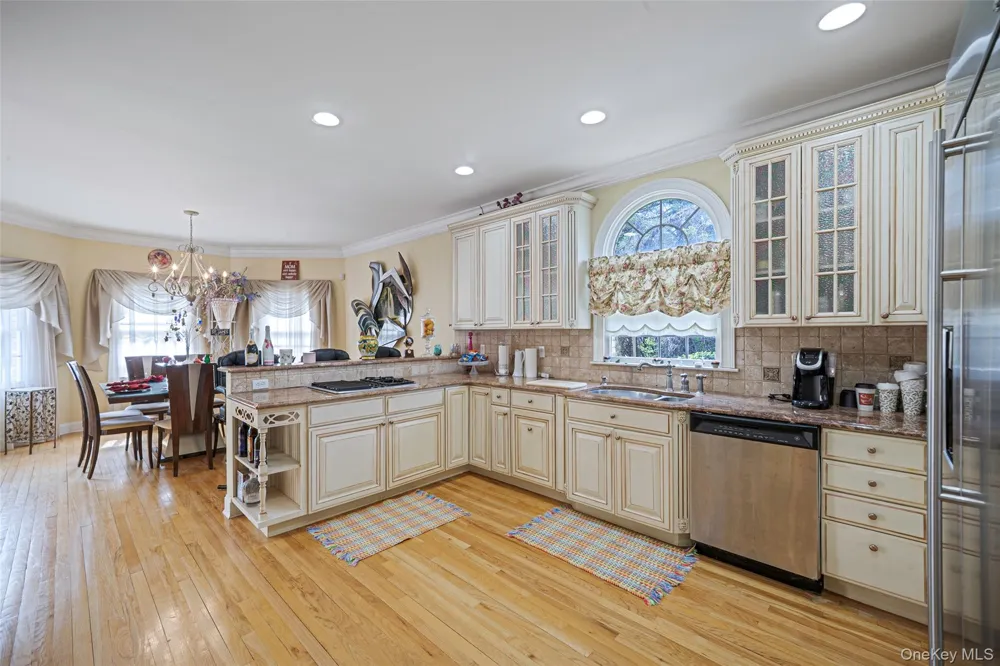 2 Deepwells Lane Saint James, NY 11780
