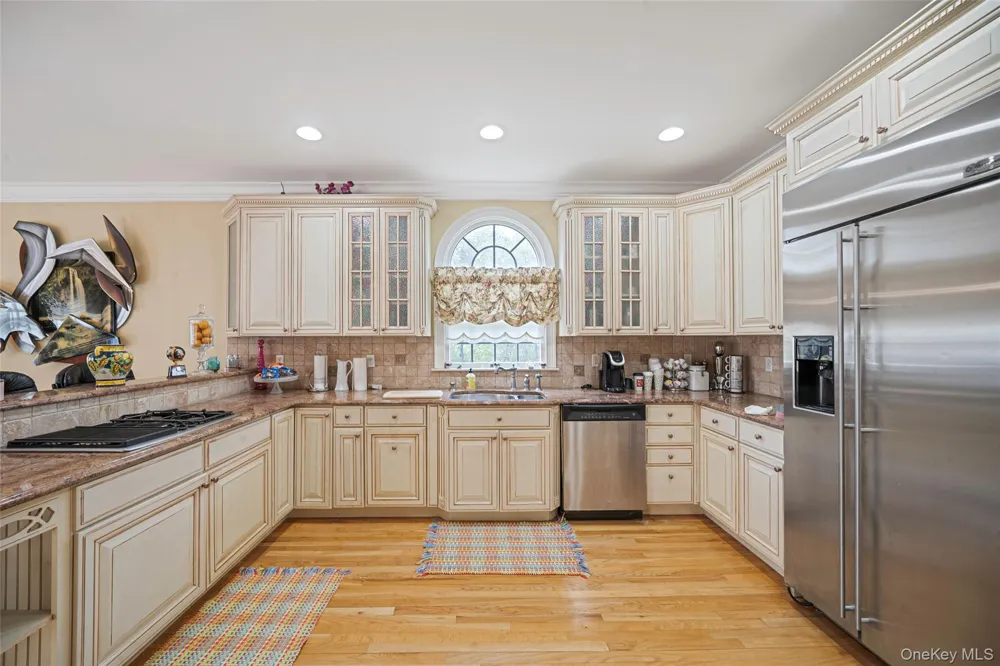 2 Deepwells Lane Saint James, NY 11780