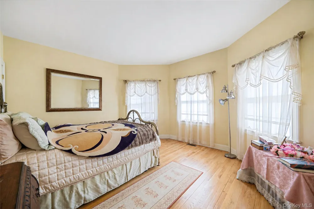 2 Deepwells Lane Saint James, NY 11780