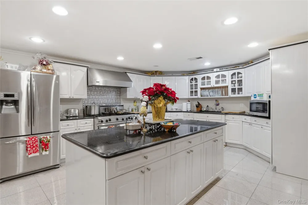 2 Deepwells Lane Saint James, NY 11780