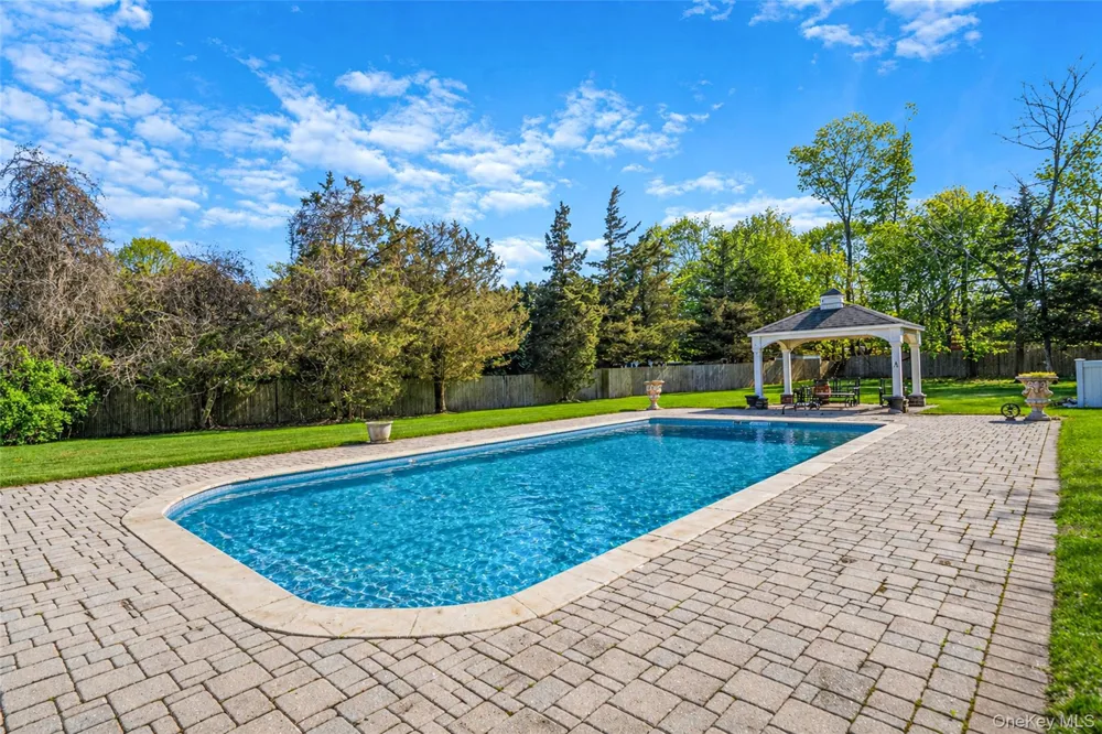 2 Deepwells Lane Saint James, NY 11780