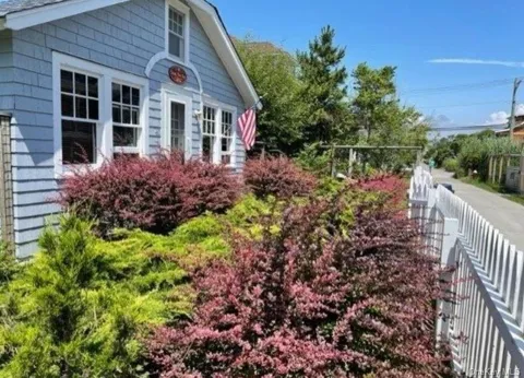 40 Bungalow Walk