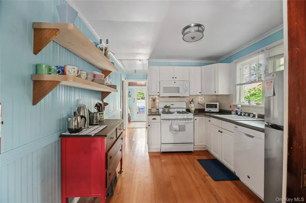 40 Bungalow Walk Ocean Beach, NY 11770