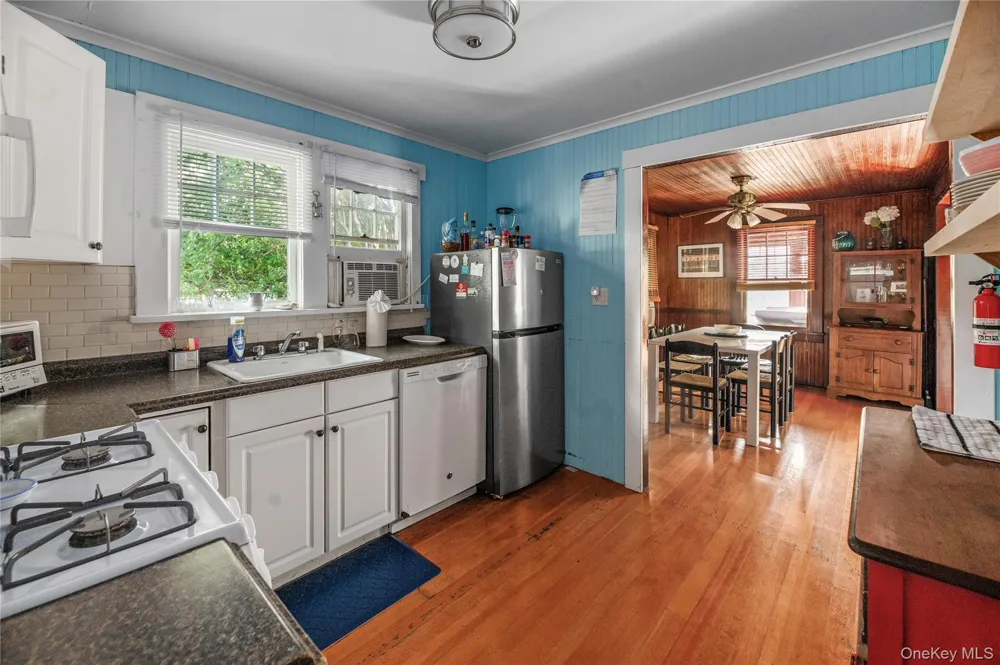 40 Bungalow Walk Ocean Beach, NY 11770