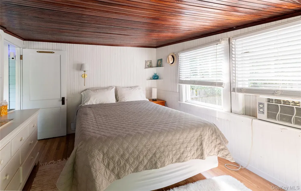 40 Bungalow Walk Ocean Beach, NY 11770
